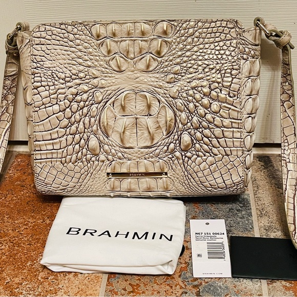 🐩Wonderful Brahmin Carrie Sand Dune Melbourne Croc Embossed Leather Crossbody! - Picture 2 of 16
